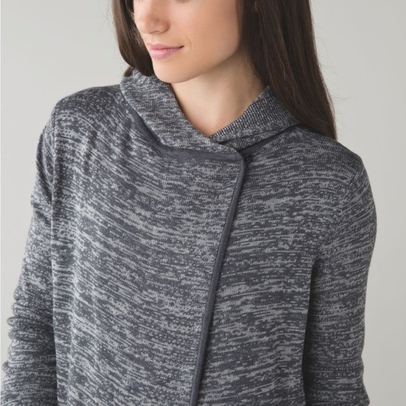 Lululemon Peace Of Mind Wrap Cardigan with Hood - Picture 11 of 12